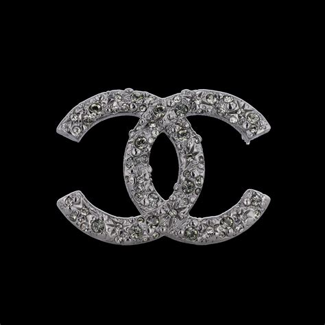 broche chanel talon ou trouver a montreal|Boutique CHANEL montreal .